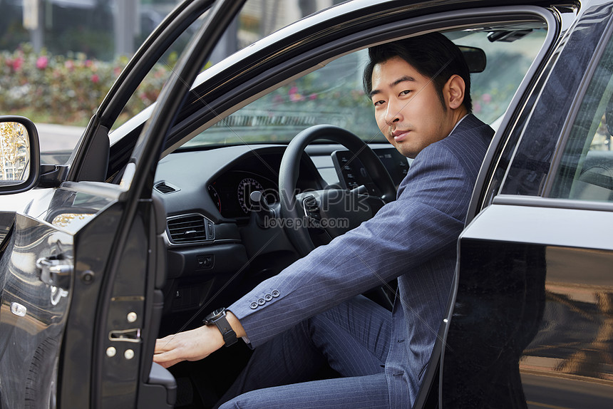 داخلية سيارة ليموزين فاخرة